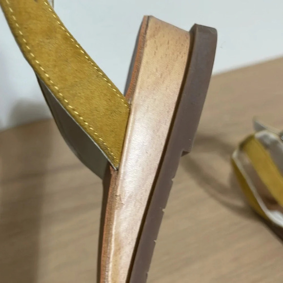 Kenneth Cole Reaction Jolly Low Wedge Golden Yellow Sandal size 6.5 - Picture 8 of 16